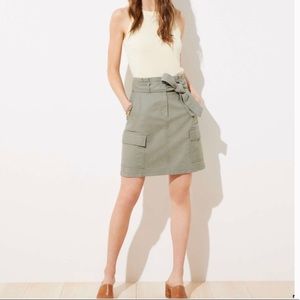 NWT LOFT Women’s Cargo Shift Skirt Sage Green size 00
